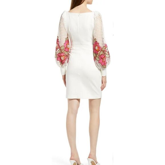 Elliatt Juke Embroidered Balloon Sleeve Mini Dress NWOT Size Small - Picture 2 of 12